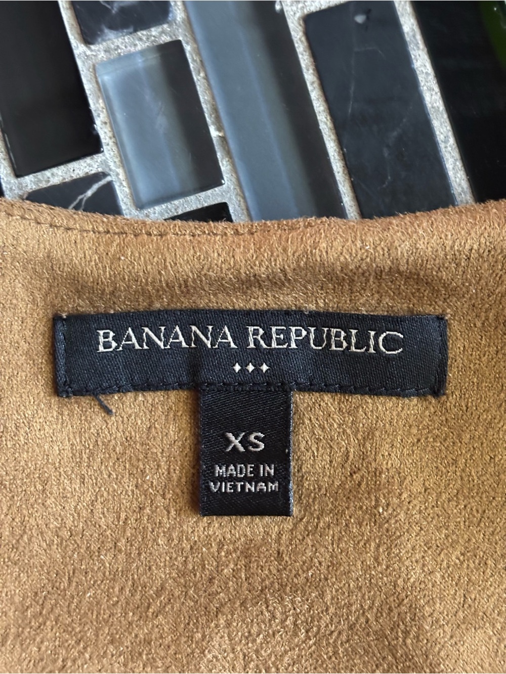 Banana Republic Sleeveless Boatneck Tank in Rich Brown Faux Suede - Picture 2 of 3